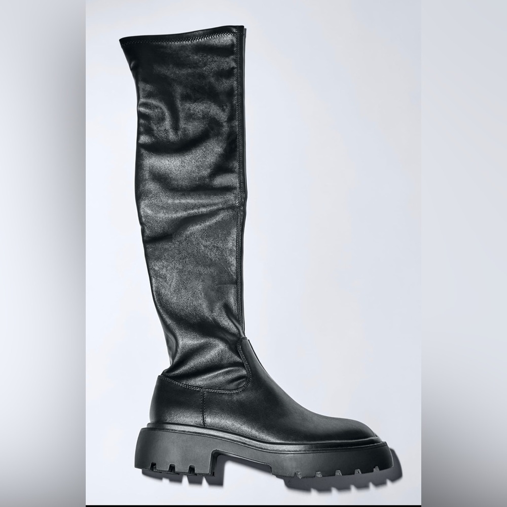 NWT Zara Over The Knee Leather Lug Sole Boot